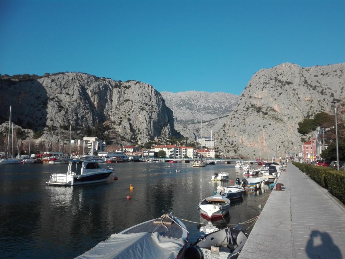 Apartment Zizi Omiš Exterior foto