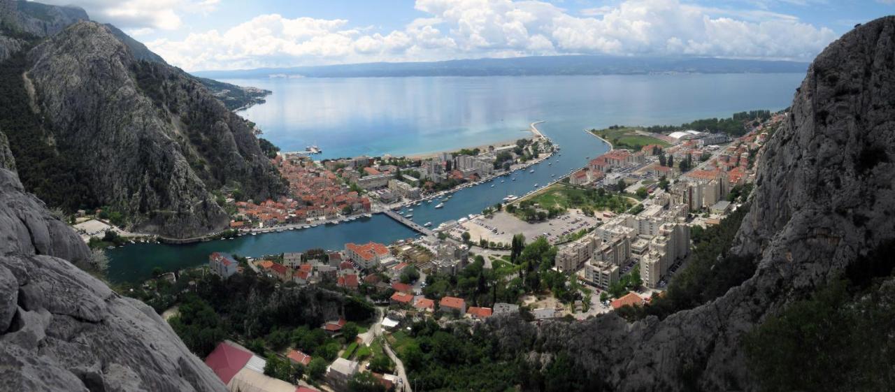 Apartment Zizi Omiš Exterior foto