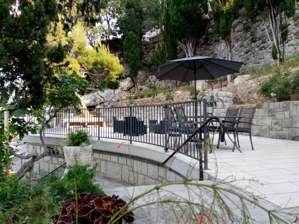 Apartment Zizi Omiš Exterior foto