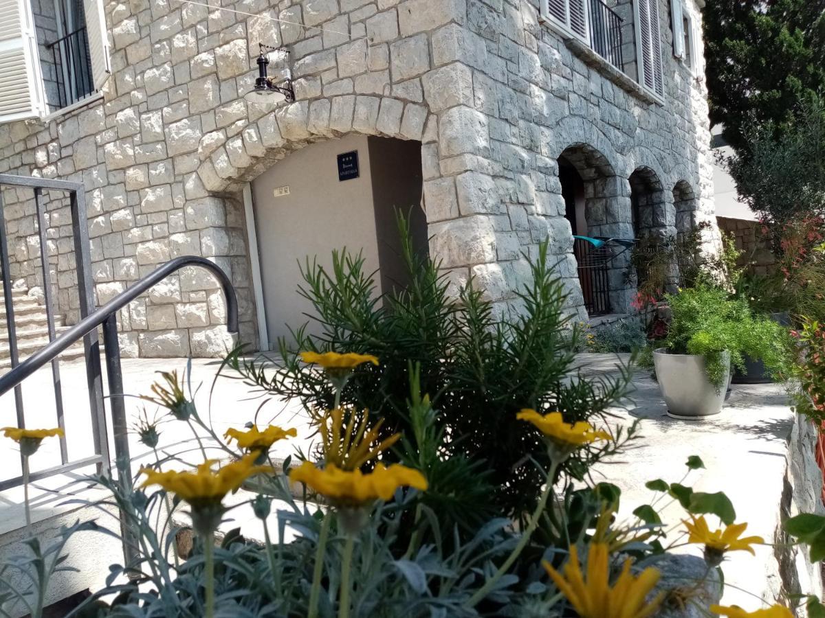 Apartment Zizi Omiš Exterior foto
