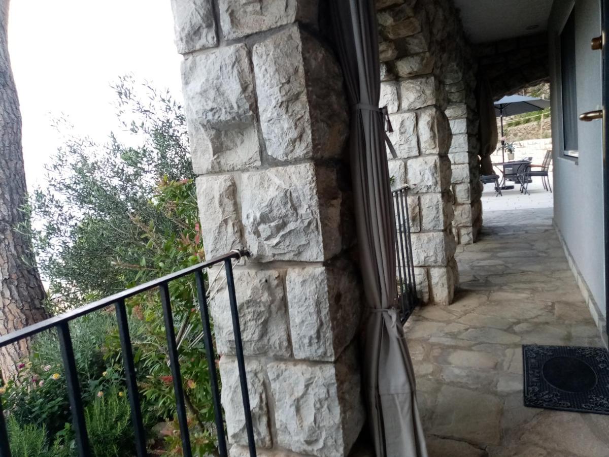 Apartment Zizi Omiš Exterior foto