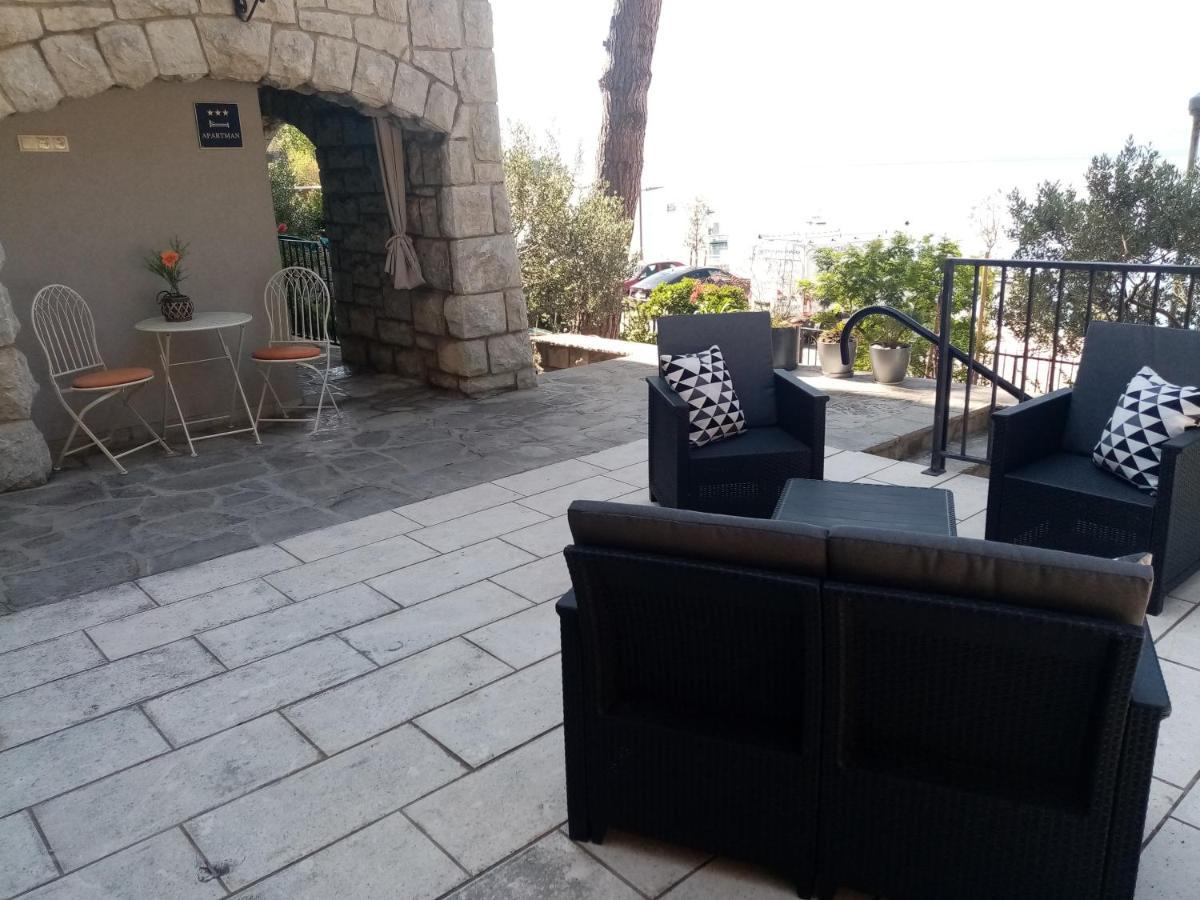 Apartment Zizi Omiš Exterior foto